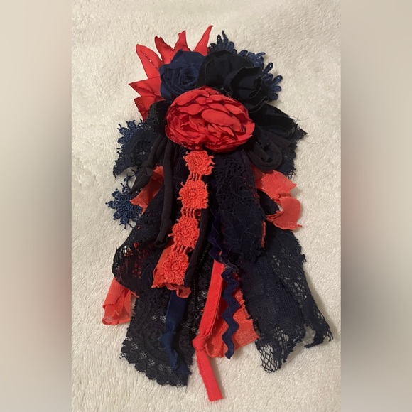 Coral and Navy Flower Pin - Picture 2 of 3